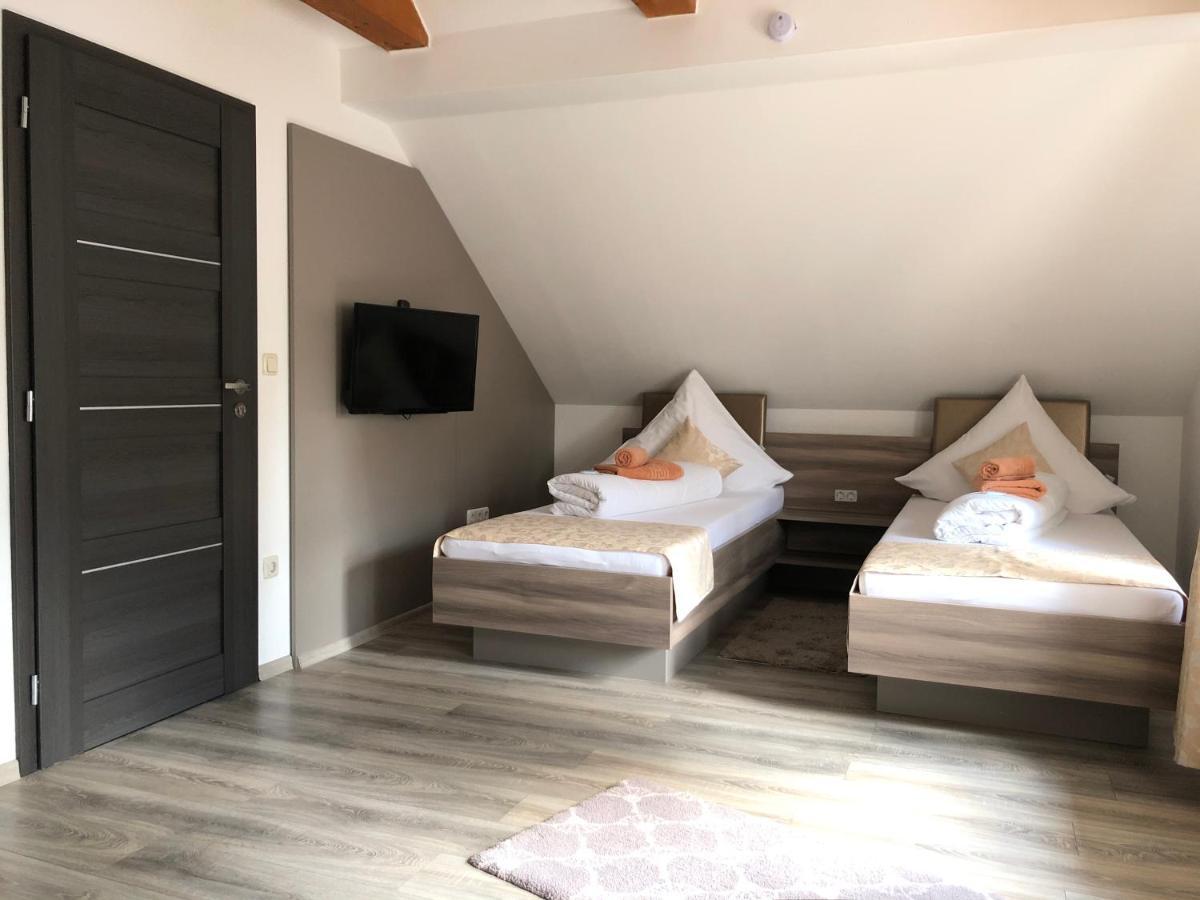 Pension Goldenes Vogtland Adorf Esterno foto