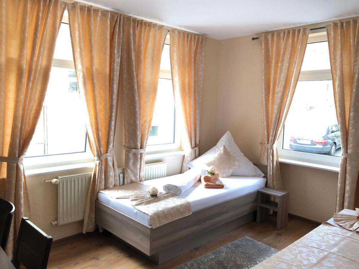 Pension Goldenes Vogtland Adorf Esterno foto